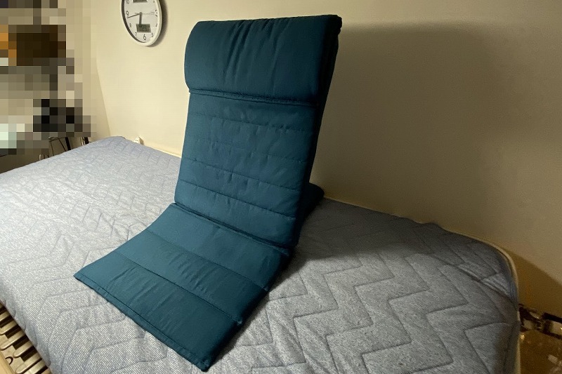 ベッド・布団の上で使える座椅子
